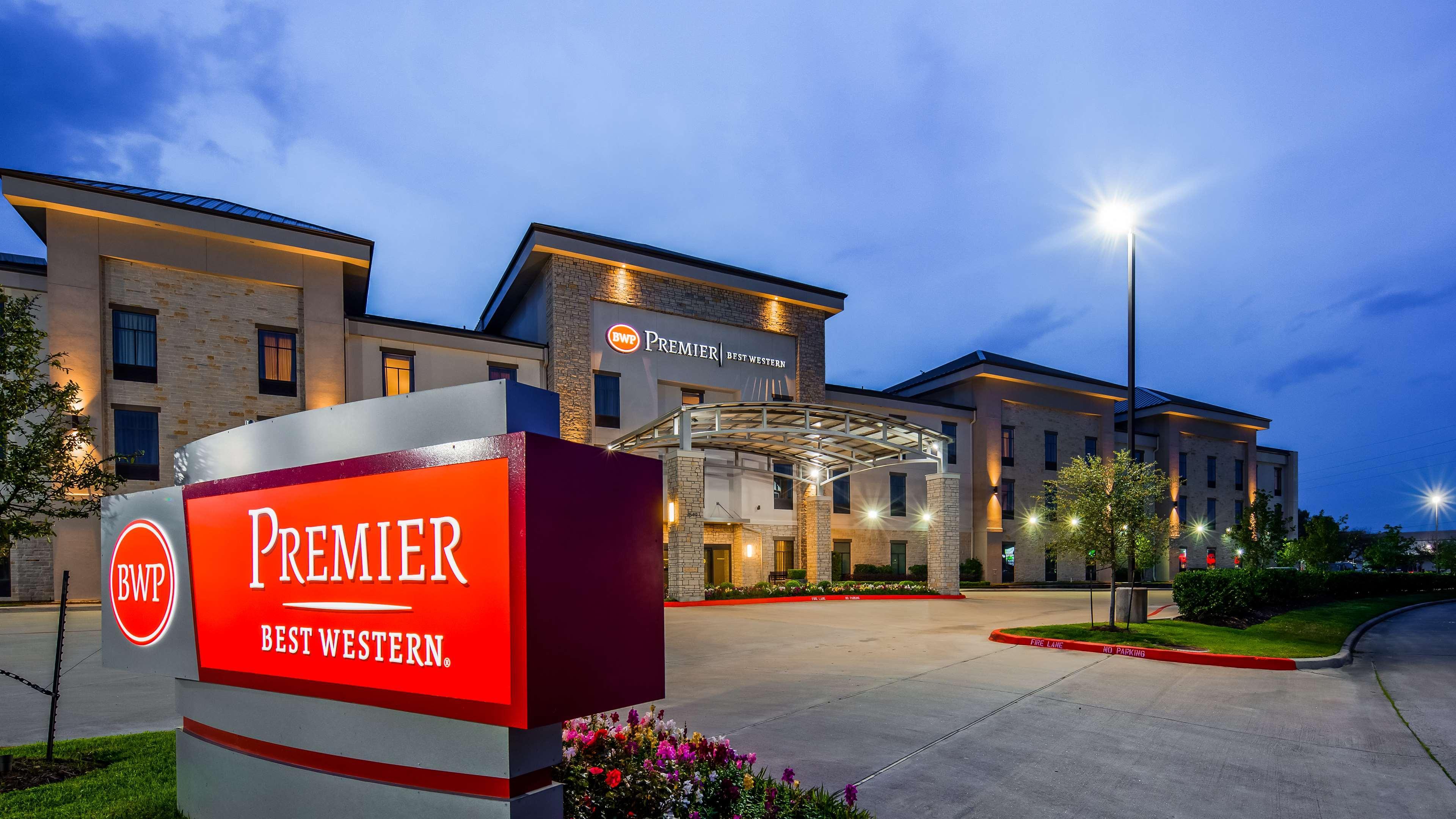 Wyndham Garden Katy Hotel Exterior photo